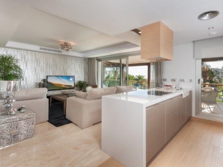 Benahavis property: Apartment for sale in Benahavis, Malaga 216060