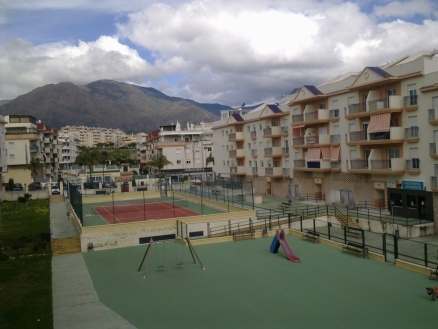 Estepona property: Apartment for sale in Estepona, Malaga 216064
