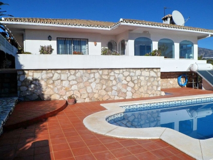 Cerros del Aguila property: Villa for sale in Cerros del Aguila 216067