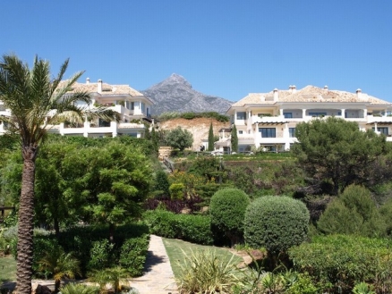 Nueva Andalucia property: Apartment for sale in Nueva Andalucia, Malaga 216074