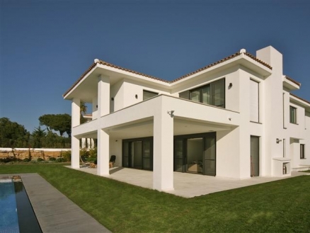 Villa for sale in town 216077