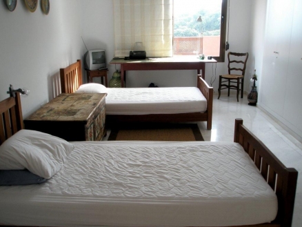 Apartment with 3 bedroom in town 216100