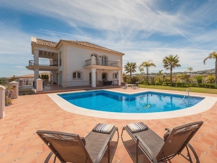 Villa for sale in town 216104