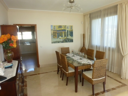 New Golden Mile property: Apartment for sale in New Golden Mile, Malaga 216107
