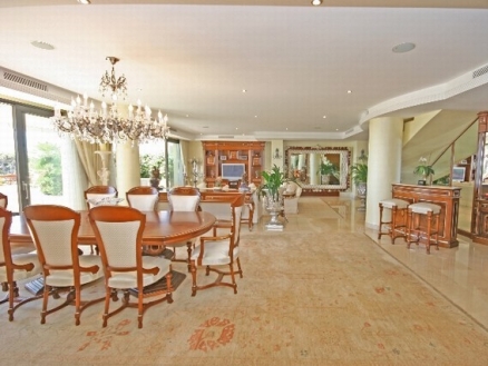 Puerto Banus property: Apartment for sale in Puerto Banus, Spain 216125