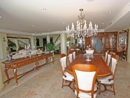 Puerto Banus property: Apartment in Malaga for sale 216125