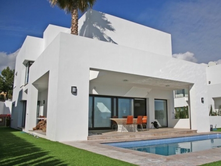 Villa with 4 bedroom in town 216126