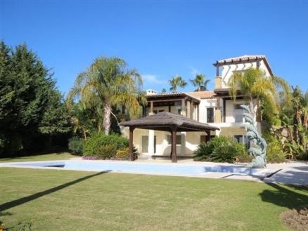 Estepona property: Villa for sale in Estepona 216189