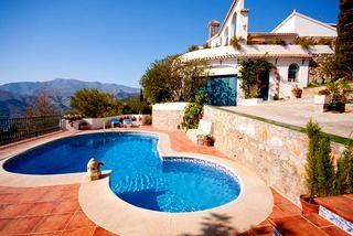 Villa for sale in town, Spain 216229