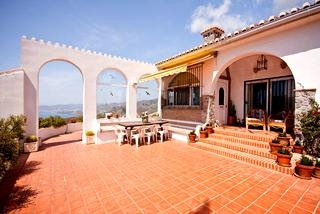 Villa for sale in town,  216229