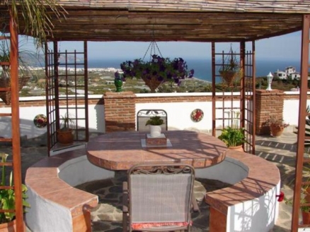 Villa for sale in town 216244