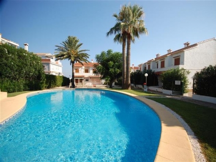 Villa for sale in town 216265