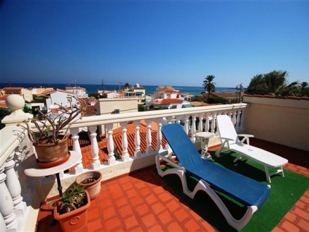 Villa with 3 bedroom in town 216266