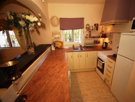Villa for sale in town, Alicante 216266
