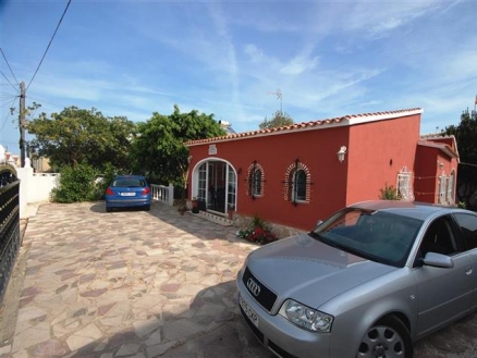 Villa for sale in town 216285