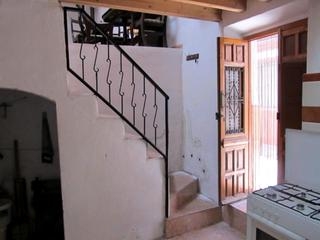 Townhome with 2 bedroom in town 216325