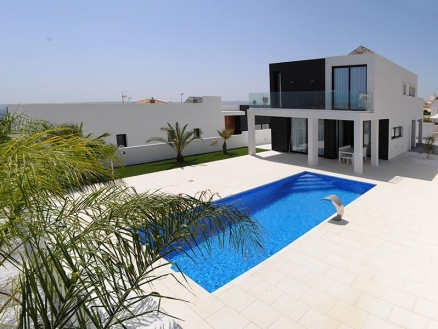 Villa for sale in town 216491