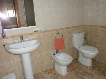  2 bedroom Apartment 216576