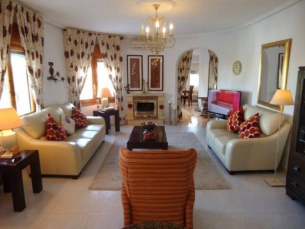 Villa for sale in town, Spain 216587