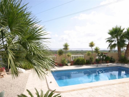 Villa for sale in town, Spain 216599