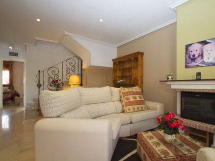 Townhome with 3 bedroom in town 216605