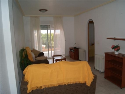 Apartment with 3 bedroom in town 216635