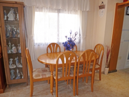 Townhome with 2 bedroom in town 216636