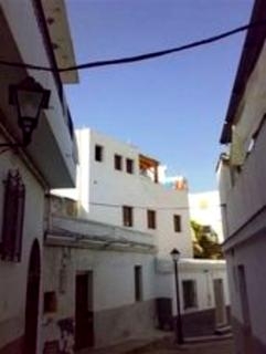 Townhome with 2 bedroom in town 216679