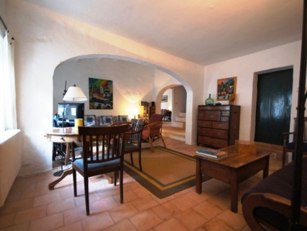 Villa for sale in town, Spain 217207