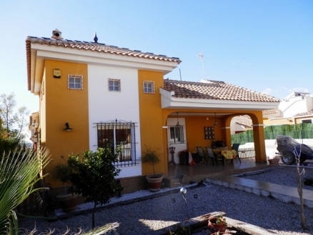 Villa for sale in town 219364