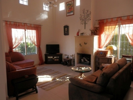 Villa for sale in town, Spain 219364