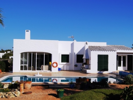 Villa for sale in town, Spain 220028