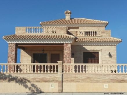Villa for sale in town 223154
