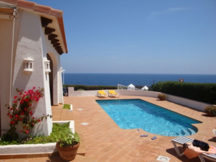 Villa for sale in town, Spain 236741