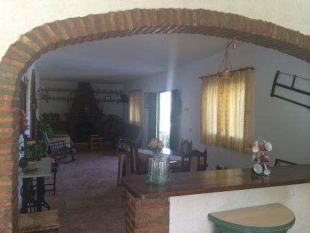 Torrox property: Farmhouse to rent in Torrox, Malaga 238501