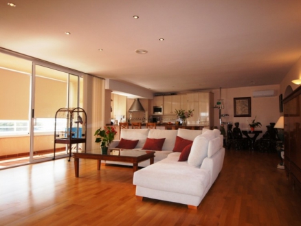 Apartment for sale in town 239889