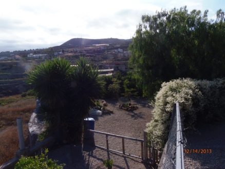 Villa for sale in town, Spain 240003