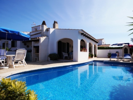 Villa for sale in town, Spain 241735