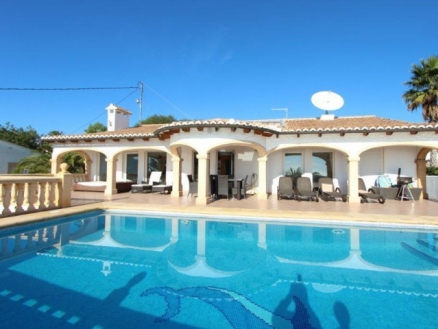 Villa for sale in town, Spain 241788