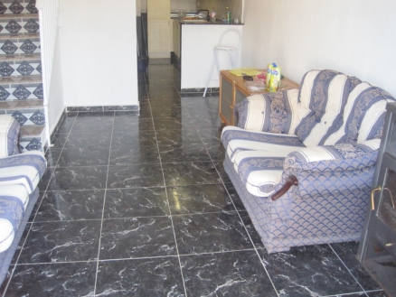 Townhome with 2 bedroom in town 241853