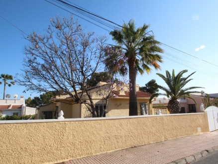 Villa for sale in town, Spain 241916