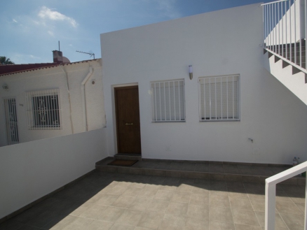 Bungalow with 3 bedroom in town 241920