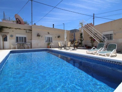 Alguena property: Townhome for sale in Alguena 242130
