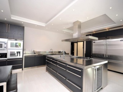 Los Monteros property: Villa for sale in Los Monteros, Malaga 243362