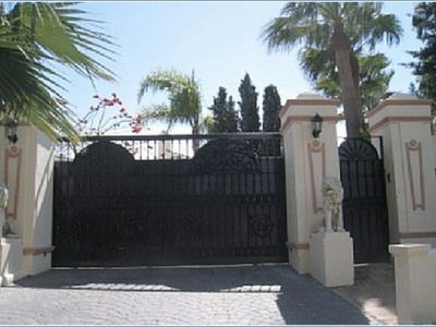 Estepona property: Estepona, Spain | Villa for sale 243373