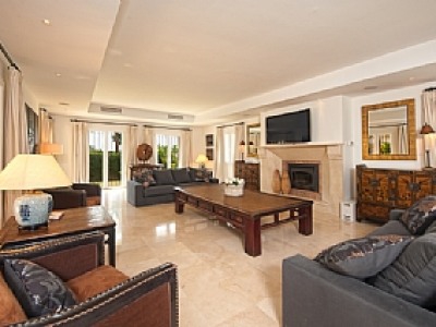 Bahia De Marbella property: Villa with 6 bedroom in Bahia De Marbella, Spain 244032