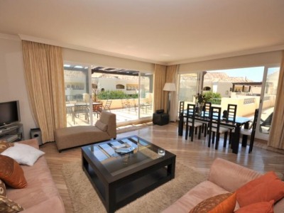 Estepona property: Penthouse with 4 bedroom in Estepona, Spain 244056