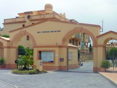 Benahavis property: Apartment for sale in Benahavis, Malaga 244105