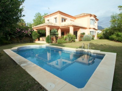 Nueva Andalucia property: Villa for sale in Nueva Andalucia, Malaga 244204