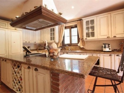 Elviria property: Villa with 5 bedroom in Elviria 244241